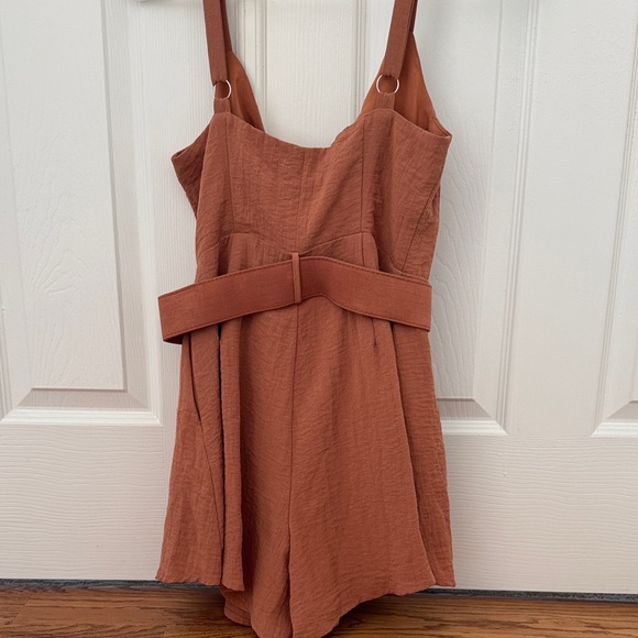 Saints and secrets tie front Romper with Belt - Picture 3 of 9